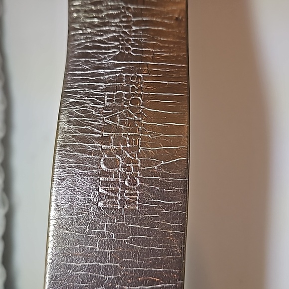 Michael Michael  Kors  Synthic Leather sz XL Tan with Silver hardwear  Pre-owned - Picture 5 of 8